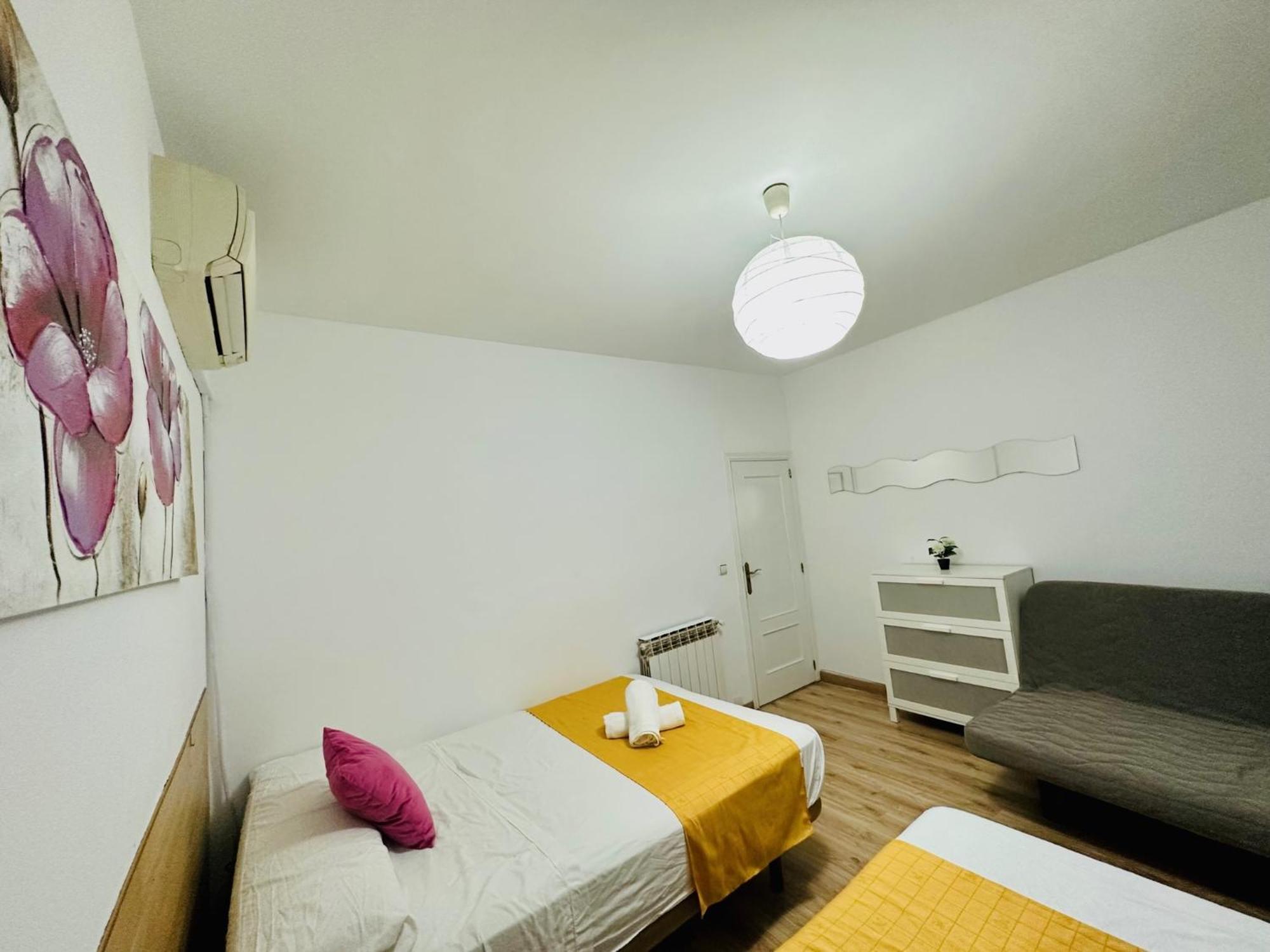 Punta Me Rooms In The Best Location Of Madrid Downtown Εξωτερικό φωτογραφία